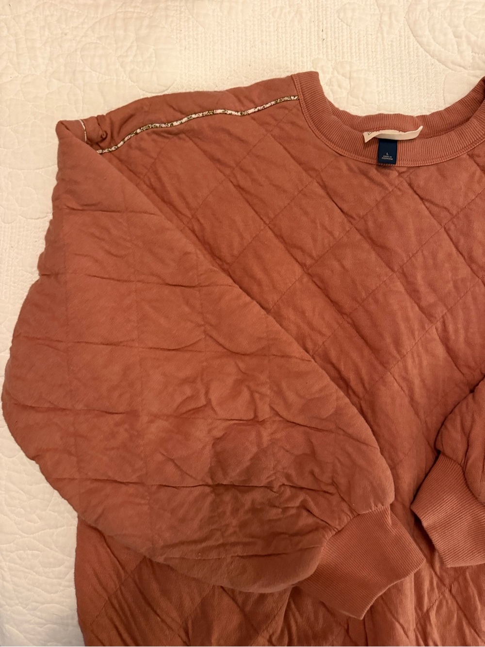 Universal Thread Quilted Crewneck Sweatshirt in Rust - Picture 2 of 3